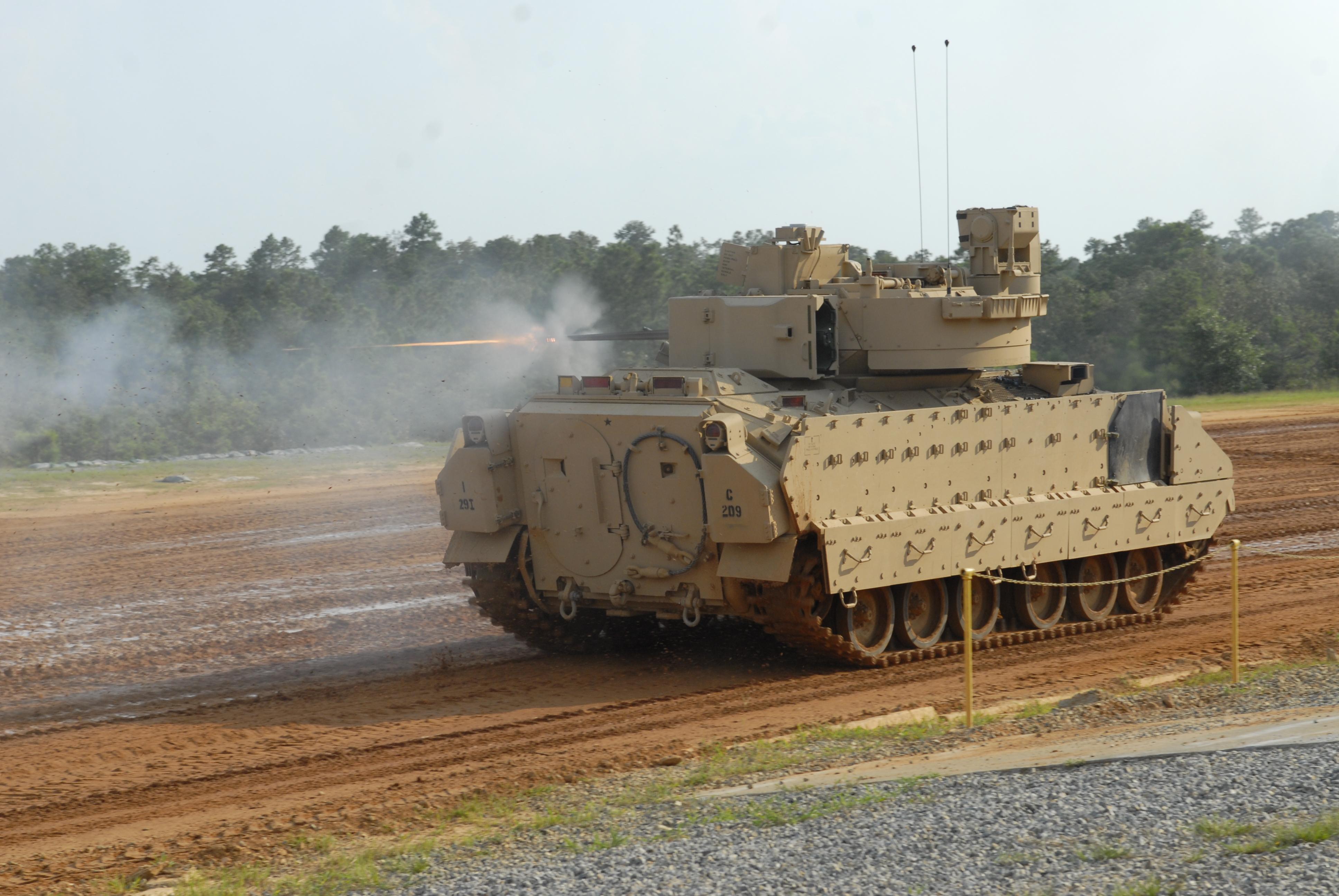 Бмп брэдли. М3 Брэдли. БМП Брэдли м3а3. Bradley m2 Infantry Fighting vehicle - IFV. БМП Bradley m3 Scout.