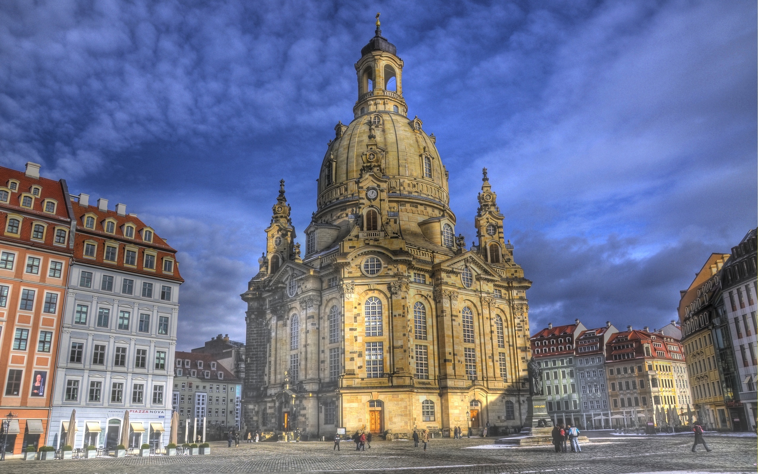 Дрезден германия замок без смс