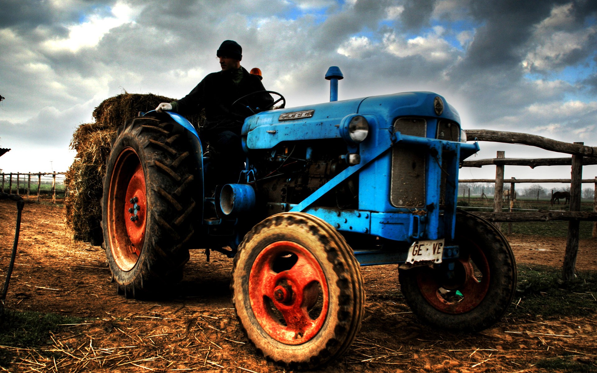 Включи подборку тракторов. Джон Гиткот трактор. Тракторист. На ферме. Тракторы. Красивый трактор.