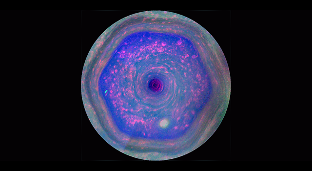 «Кассини» получил снимок «глаза Сатурна»