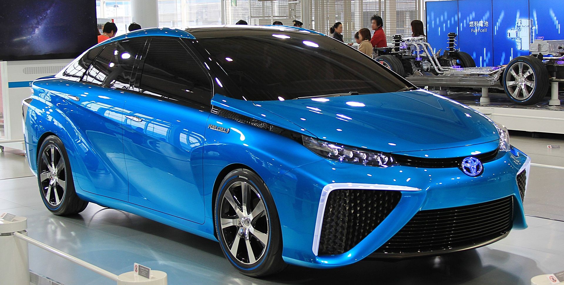 Водородные авто. Тойота Мирай водородный. Toyota Mirai 2023. Toyota Mirai FCV 2022. Toyota на водородном топливе.