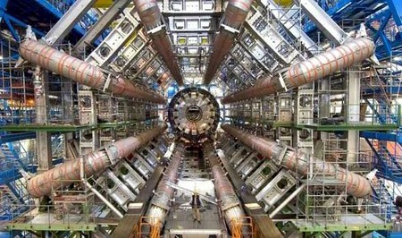 CERN начнет разгонять коллайдер на рекордную мощность